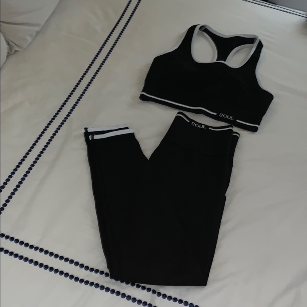 *SOUL CYCLE* Matching Black & White Workout Set